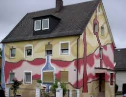 Как покрасить фасад фасадной краской 