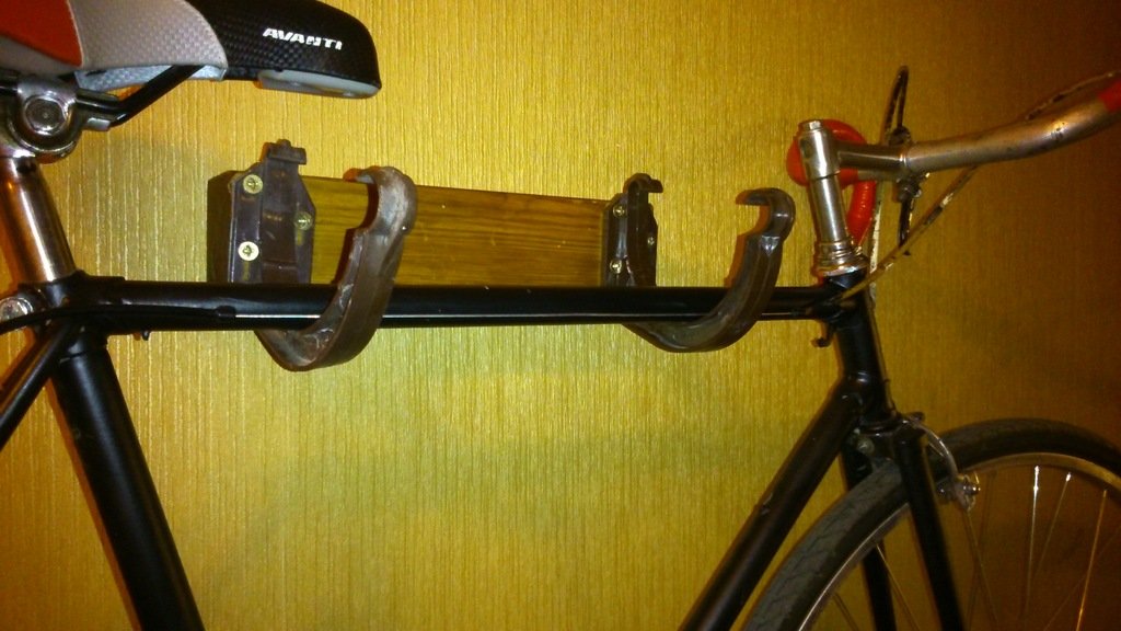 Крепление для велосипеда своими руками. Велокронштейн ремонтный, настенный. Крепление для велосипеда на стену. Держатель рамы велосипеда. Держатель велосипеда за раму.
