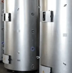 Промышленные накопительные водонагреватели: преимущества и варианты моделей